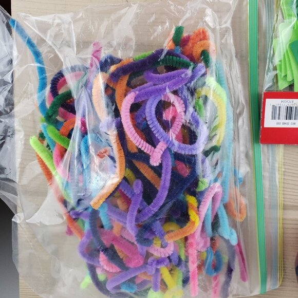 Discovery Kids Balloon Pumper & Craft Grab Bag - Picture 4 of 6